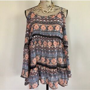 •Paper Crane• cold shoulder top {D8}